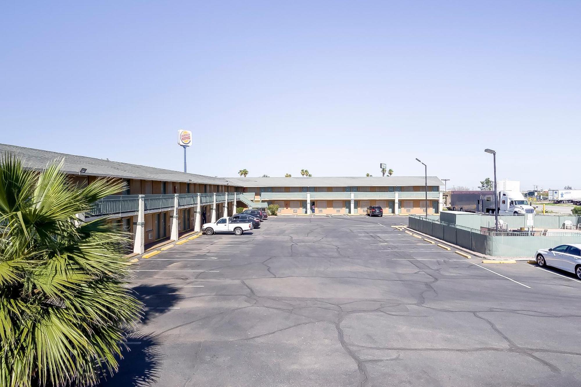 Oyo Hotel Eloy Casa Grande Near I-10 ภายนอก รูปภาพ